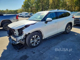 TOYOTA HIGHLANDER XLE