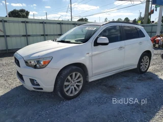 MITSUBISHI OUTLANDER SPORT SE