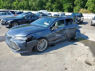 TOYOTA AVALON HYBRID LIMITED