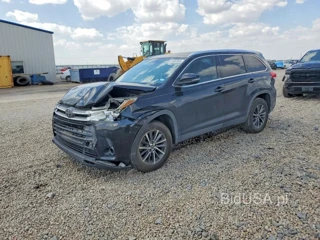 TOYOTA HIGHLANDER XLE