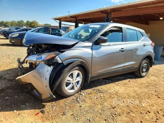 NISSAN KICKS S