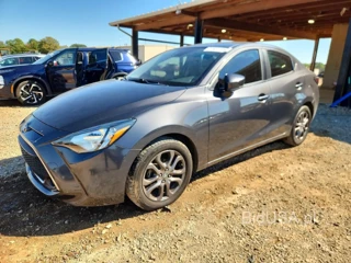 TOYOTA YARIS LE