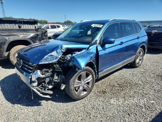 VOLKSWAGEN TIGUAN SE