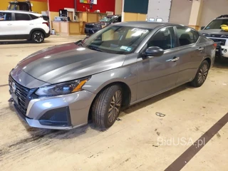 NISSAN ALTIMA SV