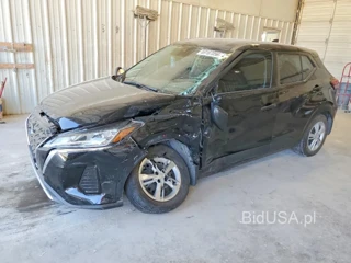 NISSAN KICKS S