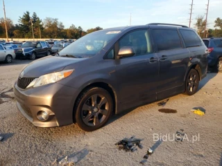TOYOTA SIENNA SPORT