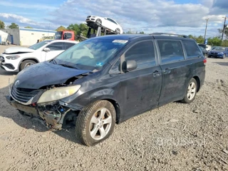 TOYOTA SIENNA LE