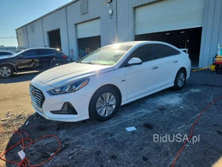 HYUNDAI SONATA HYBRID SE