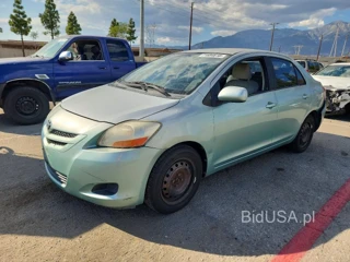 TOYOTA YARIS BASE