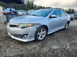TOYOTA CAMRY SE