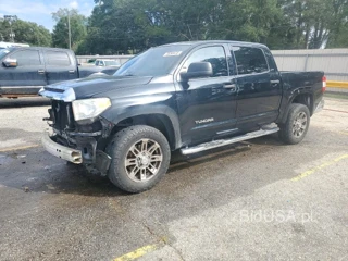 TOYOTA TUNDRA CREWMAX SR5