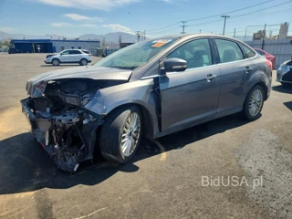 FORD FOCUS TITANIUM