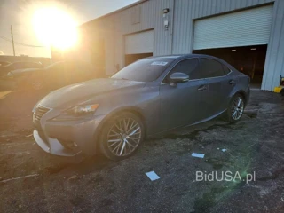 LEXUS IS 200T