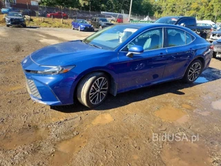 TOYOTA CAMRY XLE
