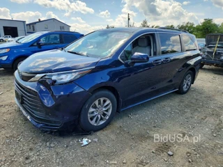 TOYOTA SIENNA LE