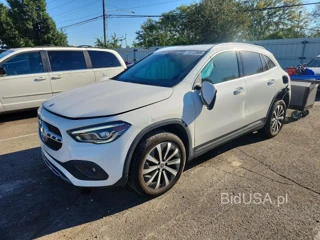MERCEDES-BENZ GLA 250 4MATIC