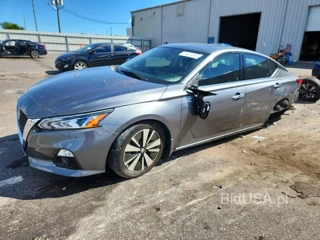 NISSAN ALTIMA SV
