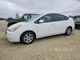 TOYOTA PRIUS BASE