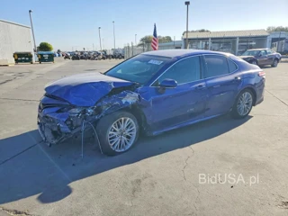 TOYOTA CAMRY XLE