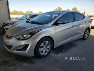 HYUNDAI ELANTRA SE
