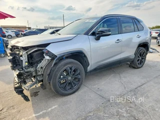 TOYOTA RAV4 XSE