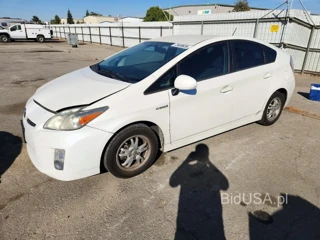 TOYOTA PRIUS THREE
