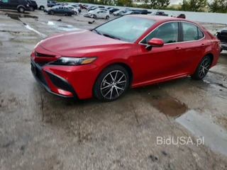 TOYOTA CAMRY SE