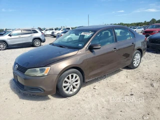 VOLKSWAGEN JETTA SE