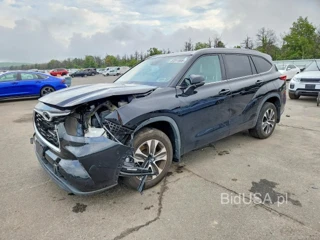 TOYOTA HIGHLANDER XLE