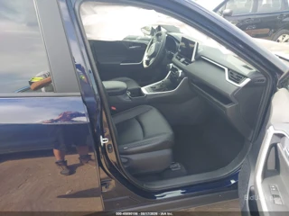 TOYOTA TOYOTA RAV4 HYBRID XLE