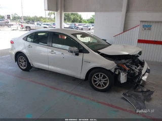 TOYOTA TOYOTA COROLLA HYBRID LE