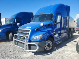 FREIGHTLINER CASCADIA 126