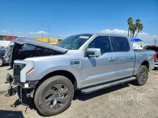 FORD F150 LIGHTNING LARIAT