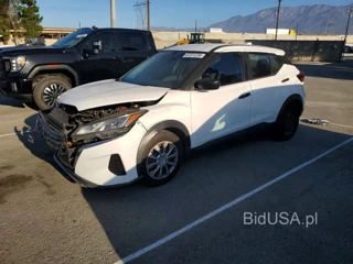 NISSAN KICKS S