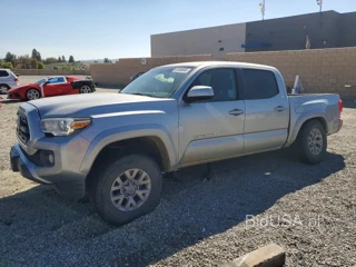 TOYOTA TACOMA SR5