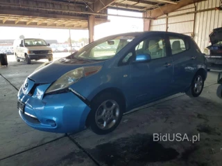NISSAN LEAF SV