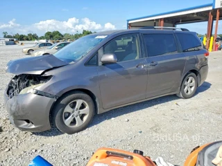 TOYOTA SIENNA LE