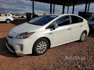 TOYOTA PRIUS PLUG-IN HYBRID BASE