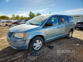 CHRYSLER TOWN & COUNTRY LX