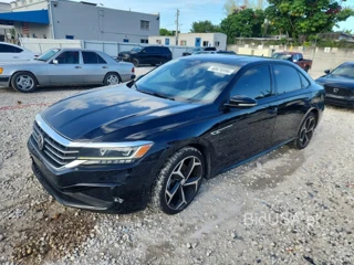 VOLKSWAGEN PASSAT R-LINE