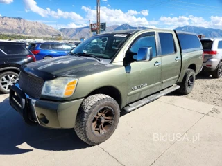 NISSAN TITAN