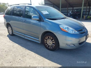 TOYOTA TOYOTA SIENNA