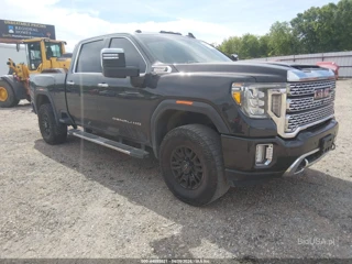GMC SIERRA 2500HD 4WD  STANDARD BED DENALI