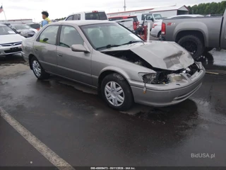 TOYOTA TOYOTA CAMRY LE