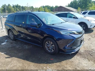 TOYOTA TOYOTA SIENNA LE