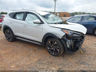 HYUNDAI HYUNDAI TUCSON SPORT