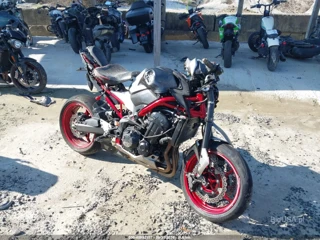 KAWASAKI KAWASAKI ZR900 F