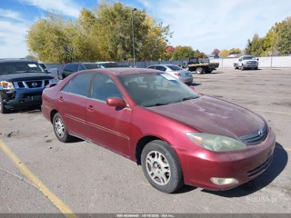 TOYOTA TOYOTA CAMRY SE