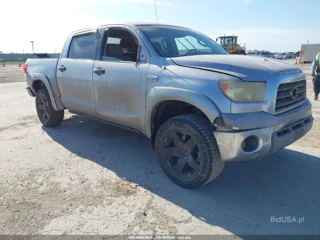 TOYOTA TOYOTA TUNDRA SR5 5.7L V8