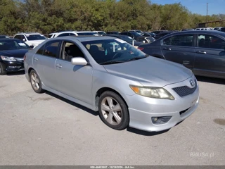 TOYOTA TOYOTA CAMRY SE